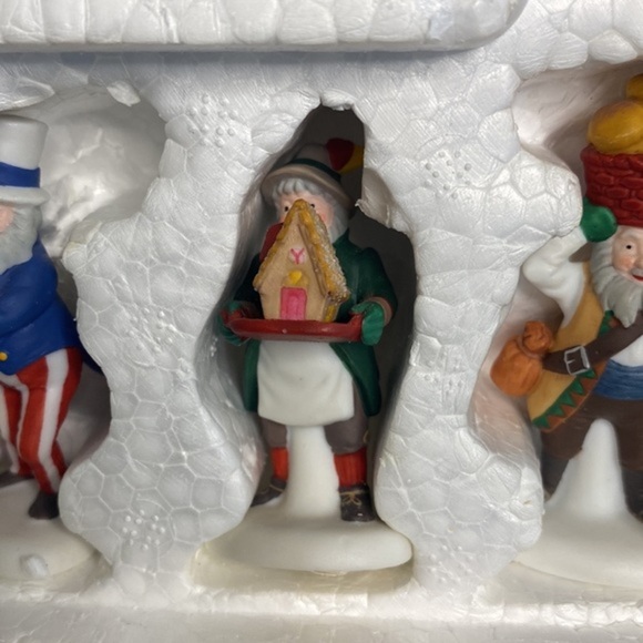 Department 56 "EARLY RISING ELVES" 4pc Christmas Village Accessory w/ Box #56369 - Picture 3 of 5